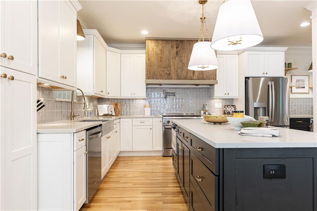 6370 River Chase Circle