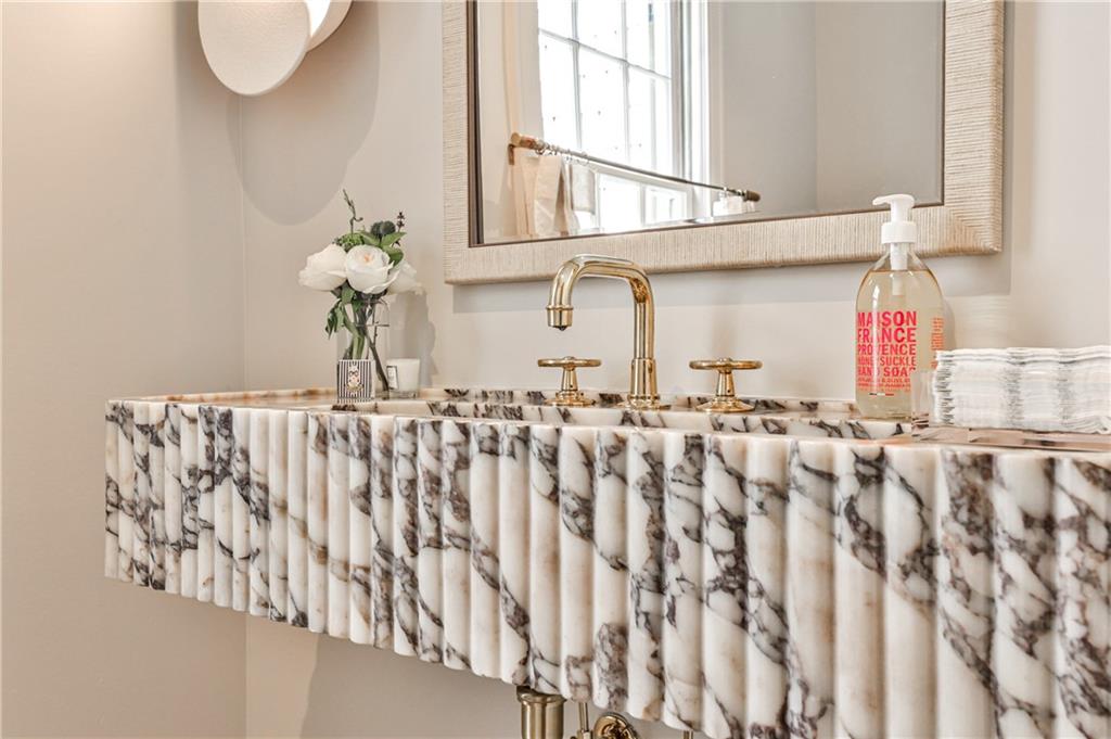 3990 Paces Ferry Rd NW