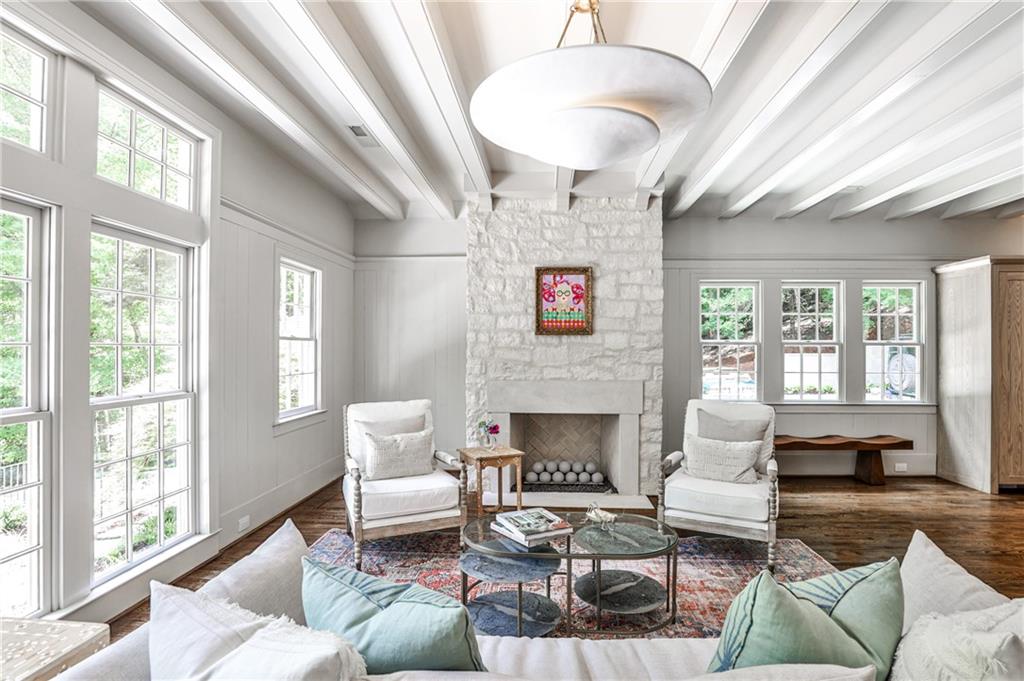 3990 Paces Ferry Rd NW