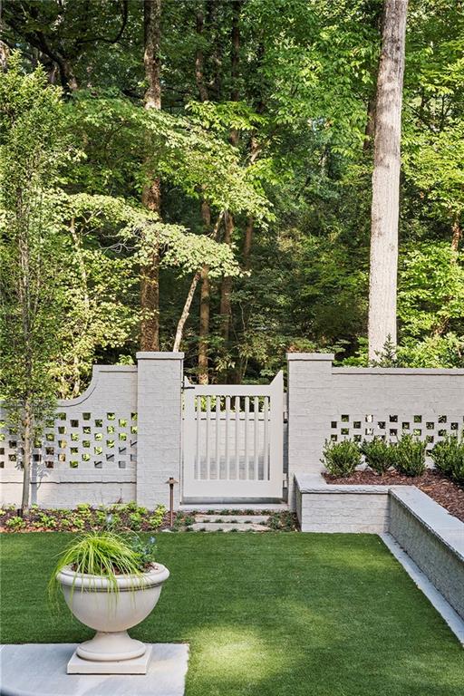 3990 Paces Ferry Rd NW