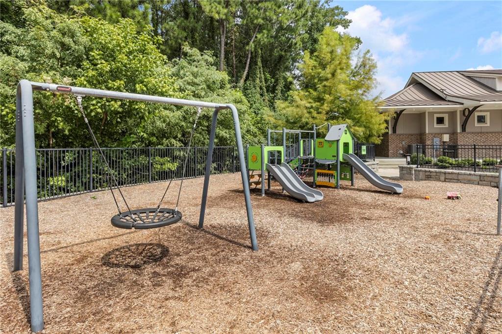 1940 Maritime Way NW