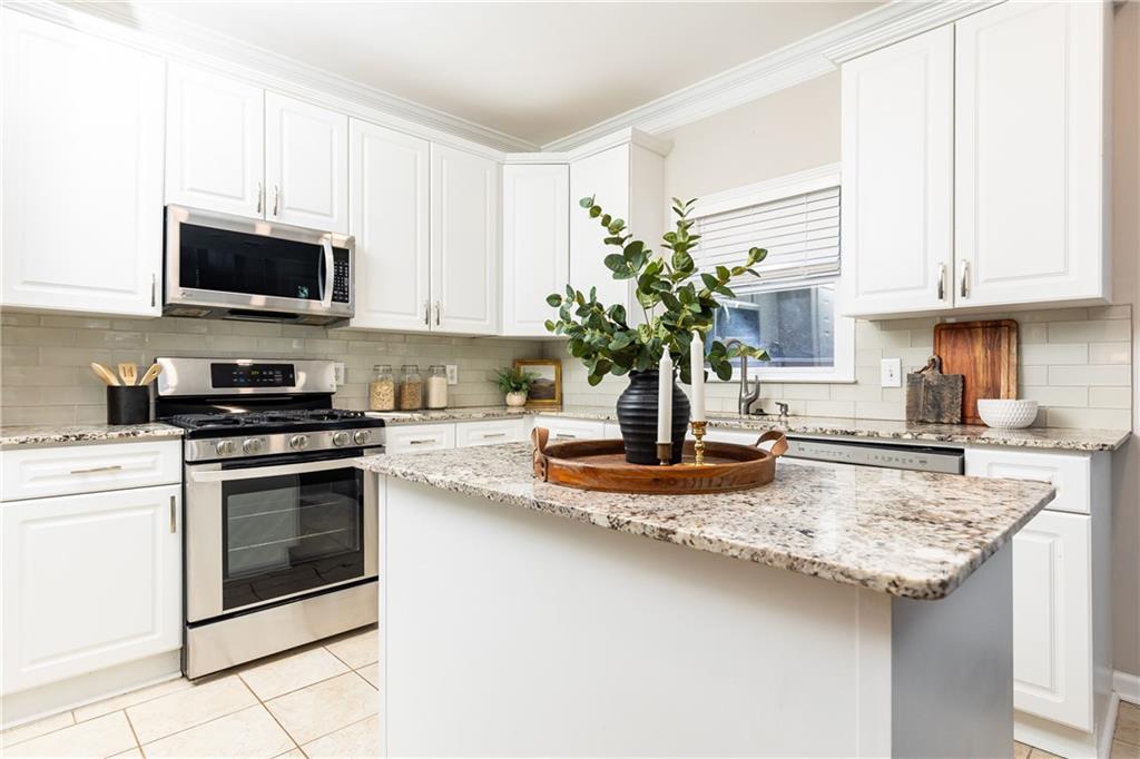 1370 Brookhaven Village Circle NE