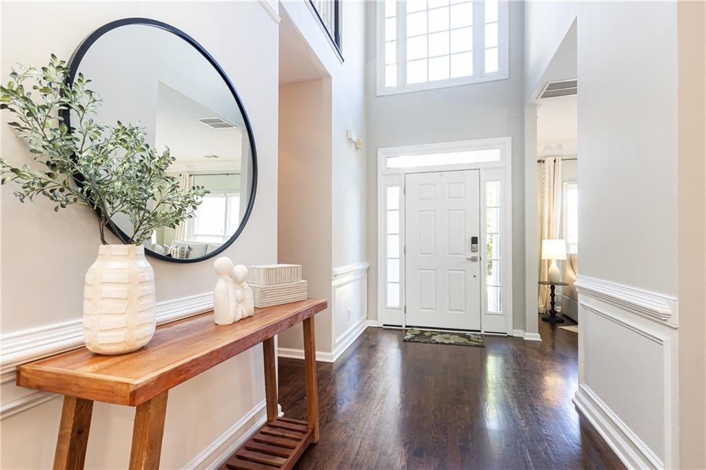 1370 Brookhaven Village Circle NE