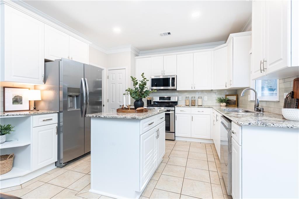 1370 Brookhaven Village Circle NE