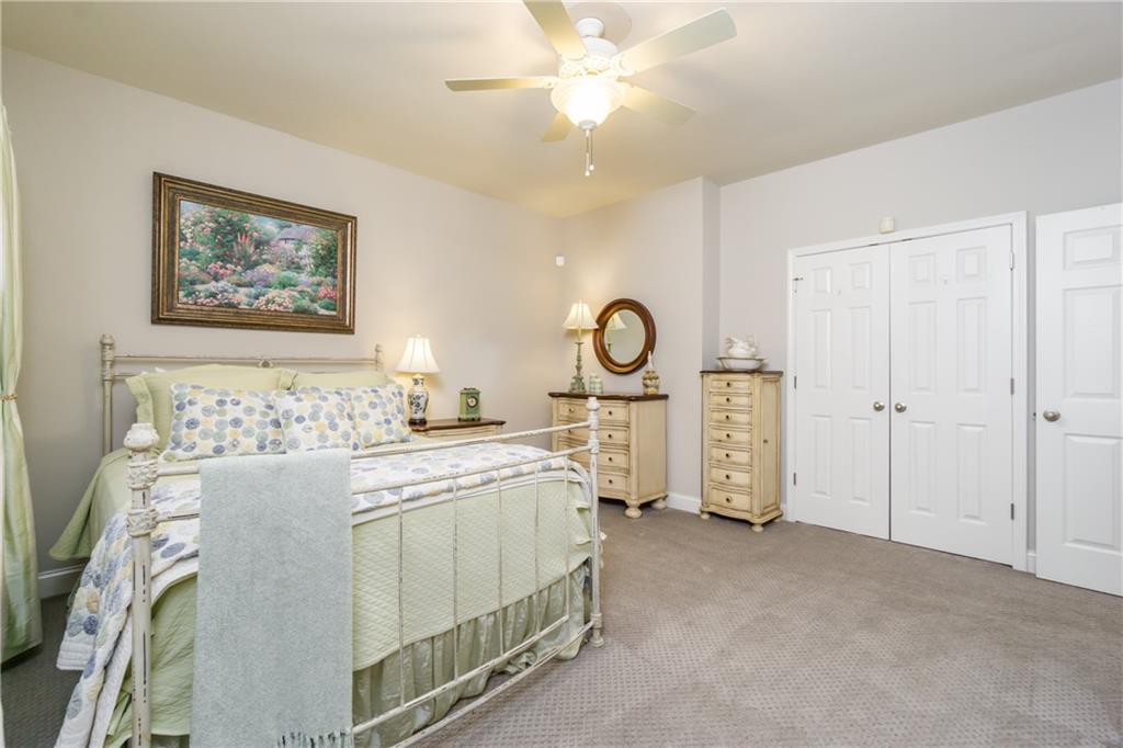 2074 Cobblestone Circle NE