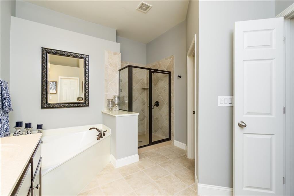 2074 Cobblestone Circle NE