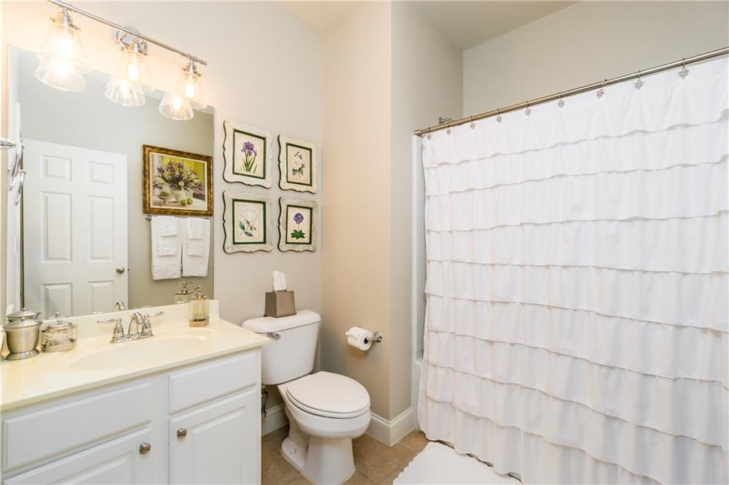 2074 Cobblestone Circle NE