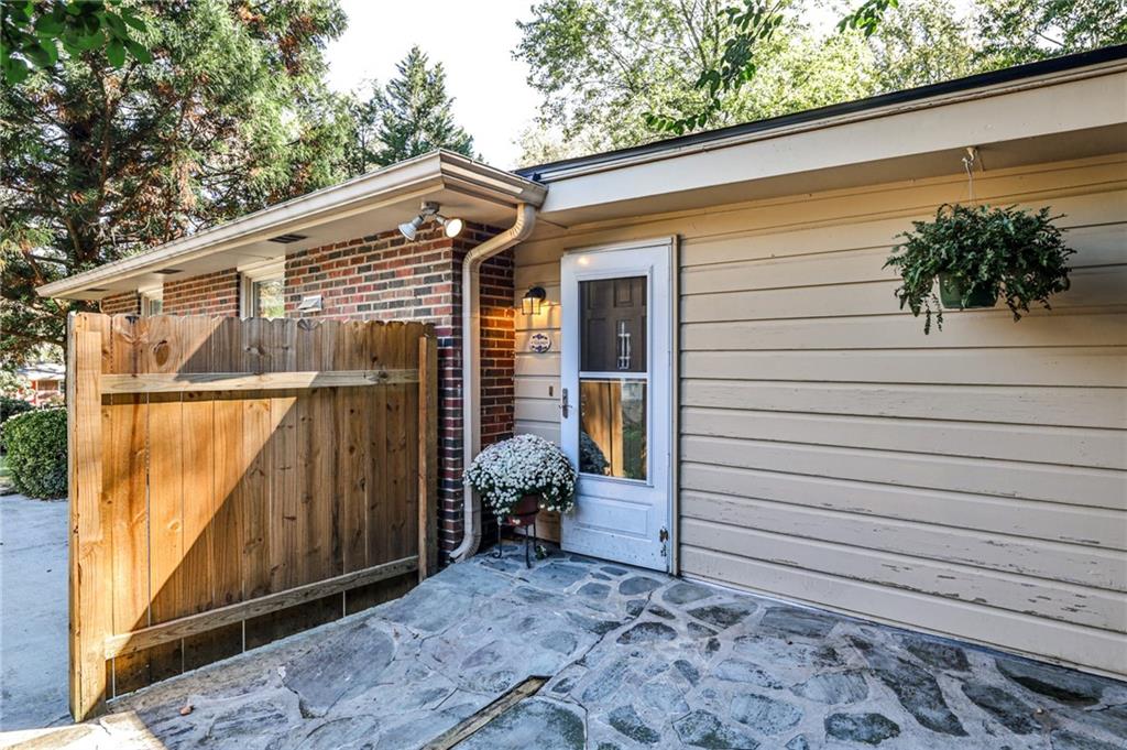878 Scott Circle