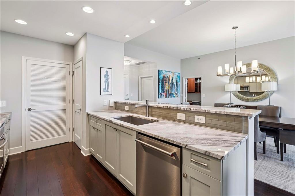 2795 Peachtree Road NE Unit 2106