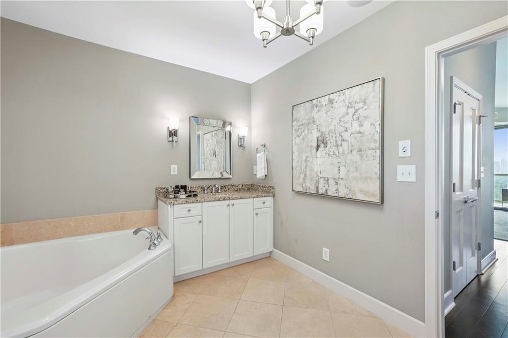 2795 Peachtree Road NE Unit 2106