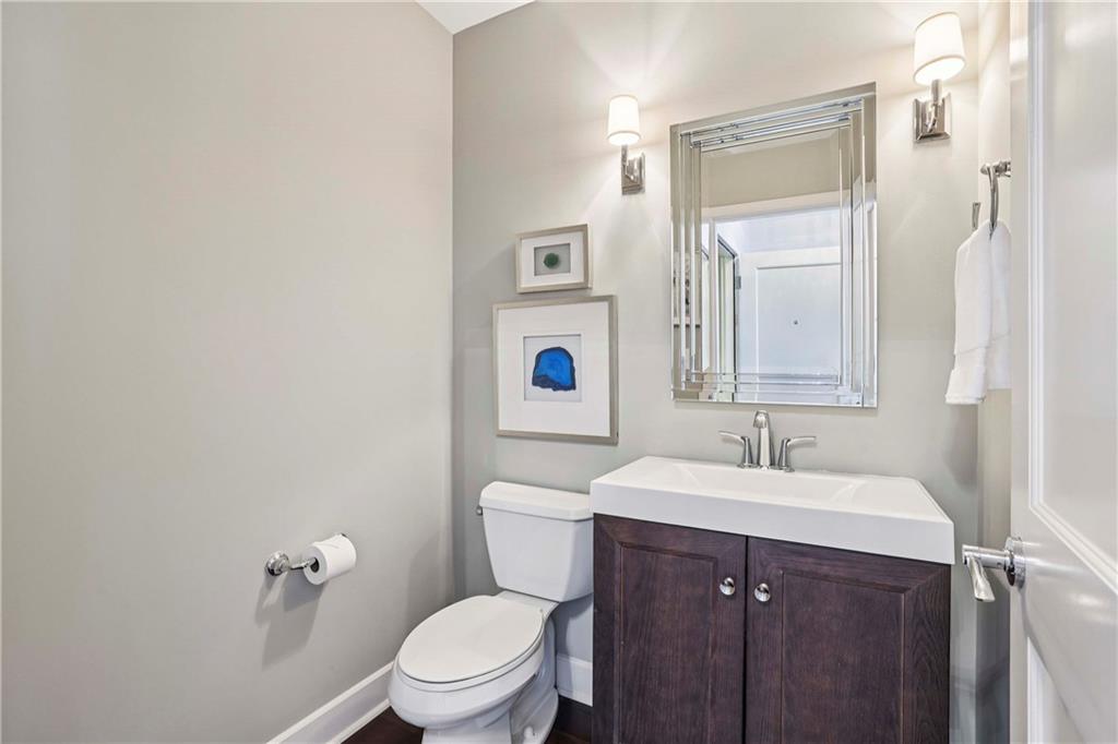 2795 Peachtree Road NE Unit 2106