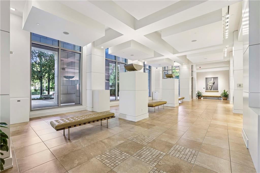 2795 Peachtree Road NE Unit 2106