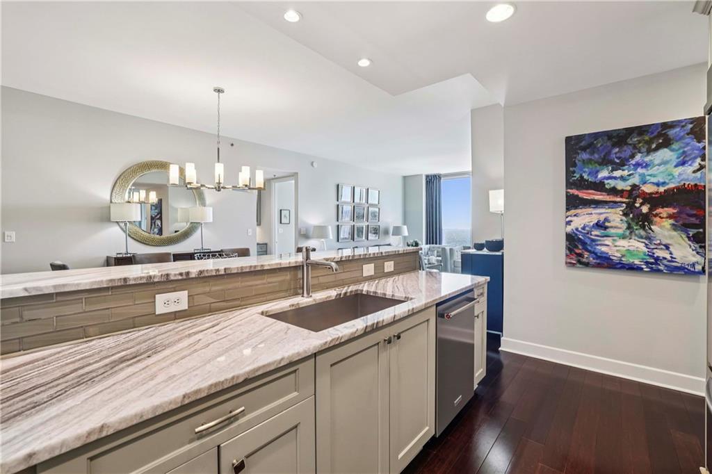 2795 Peachtree Road NE Unit 2106