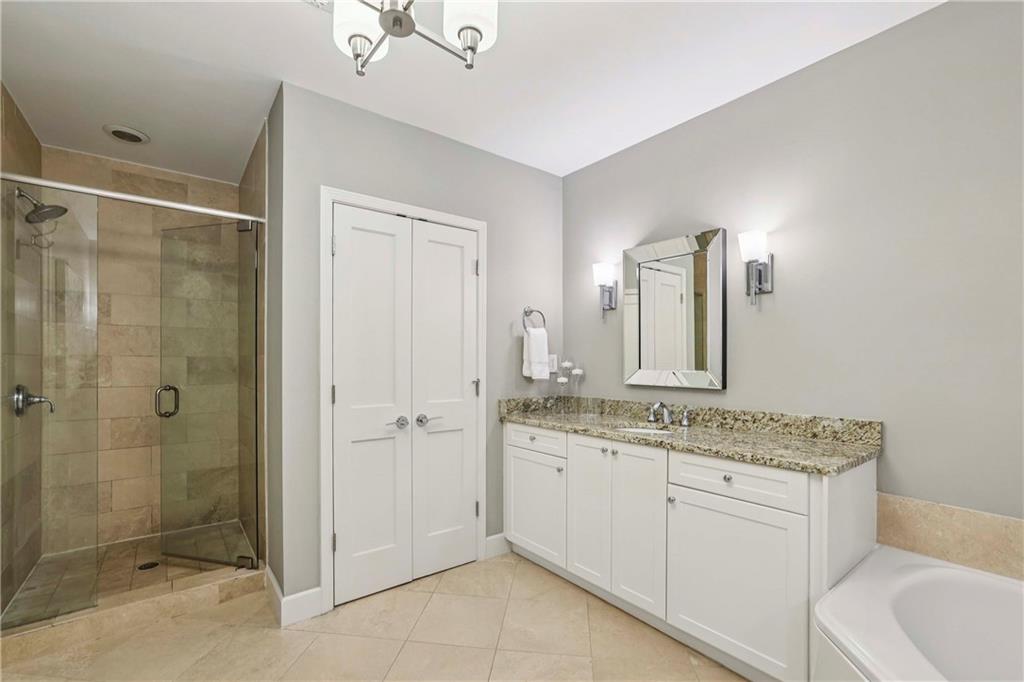 2795 Peachtree Road NE Unit 2106