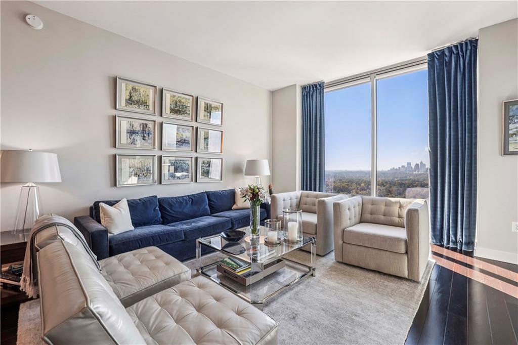 2795 Peachtree Road NE Unit 2106