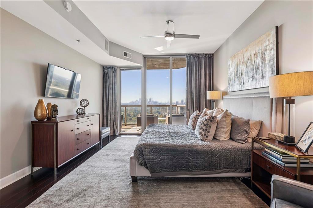 2795 Peachtree Road NE Unit 2106