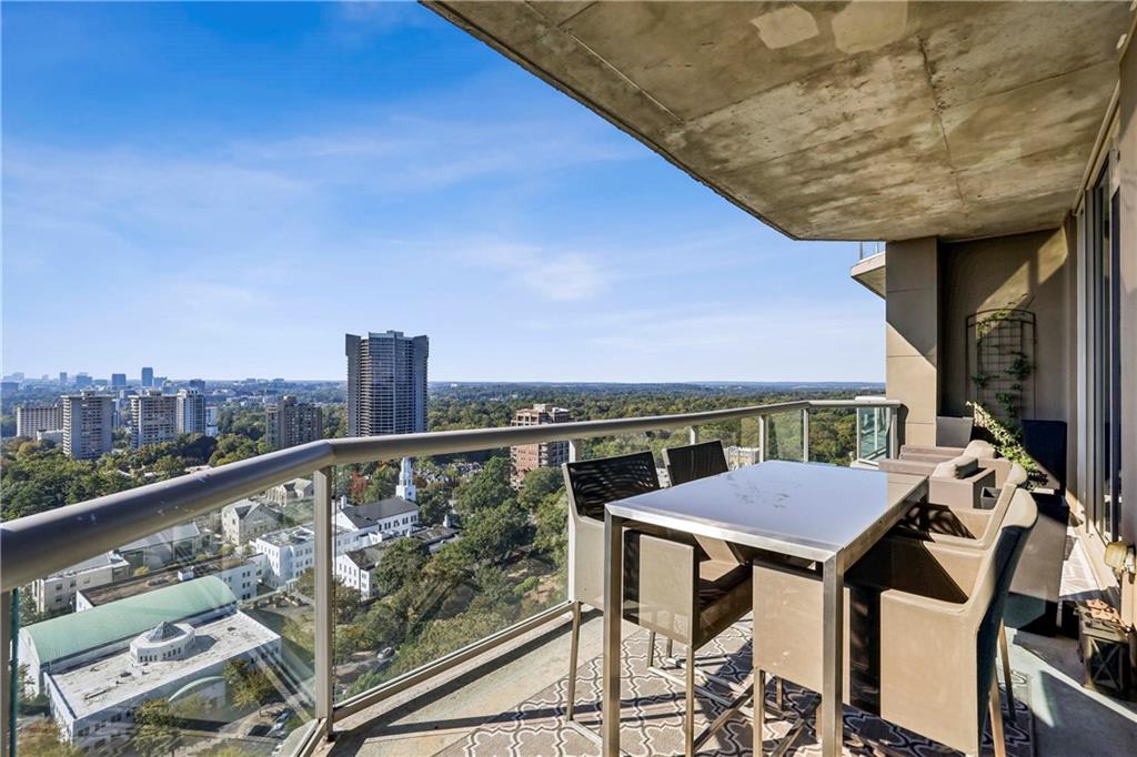 2795 Peachtree Road NE Unit 2106