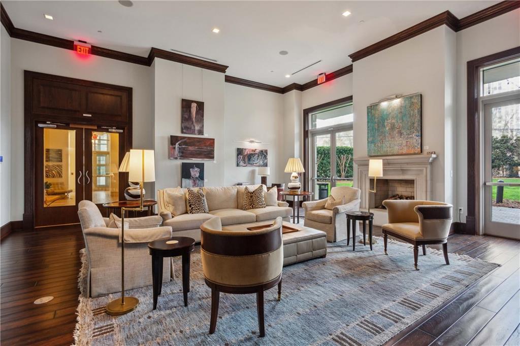 2795 Peachtree Road NE Unit 2106