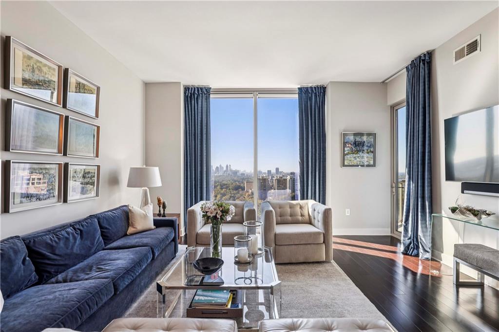 2795 Peachtree Road NE Unit 2106