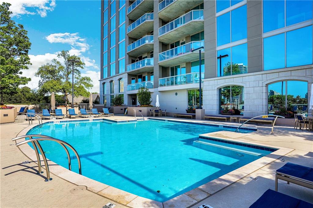 2795 Peachtree Road NE Unit 2106