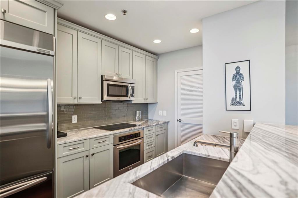 2795 Peachtree Road NE Unit 2106