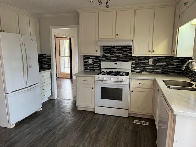 5345 Cross Creek Cove