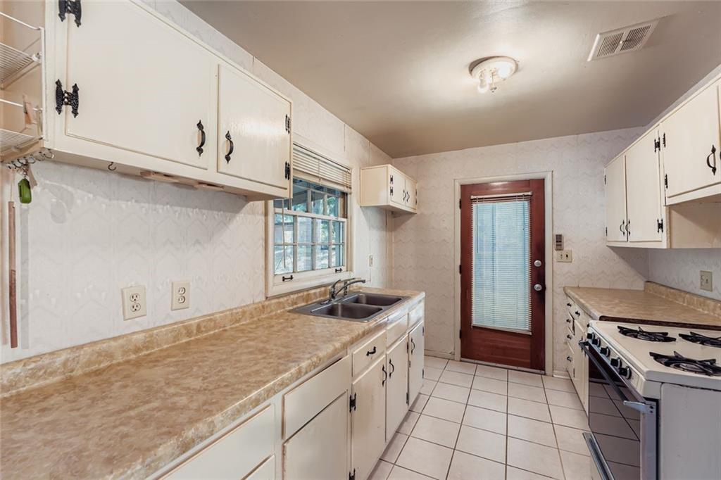 2354 Holly Hill Court SW