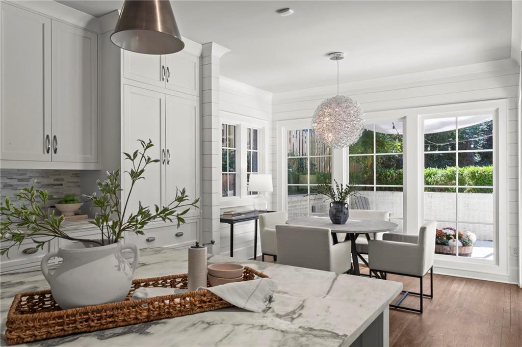 893 E Rock Springs Road NE