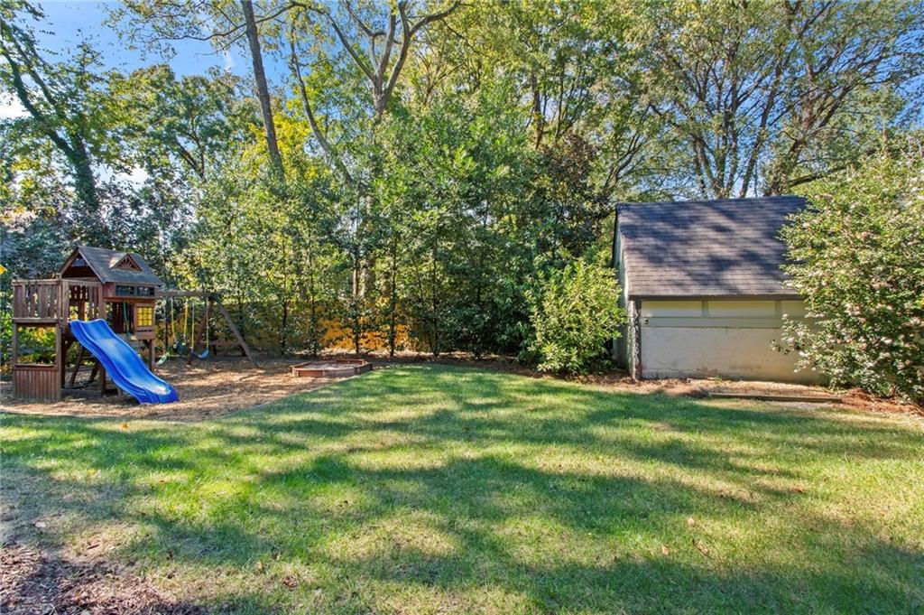 893 E Rock Springs Road NE