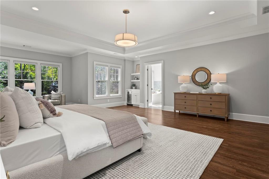 893 E Rock Springs Road NE