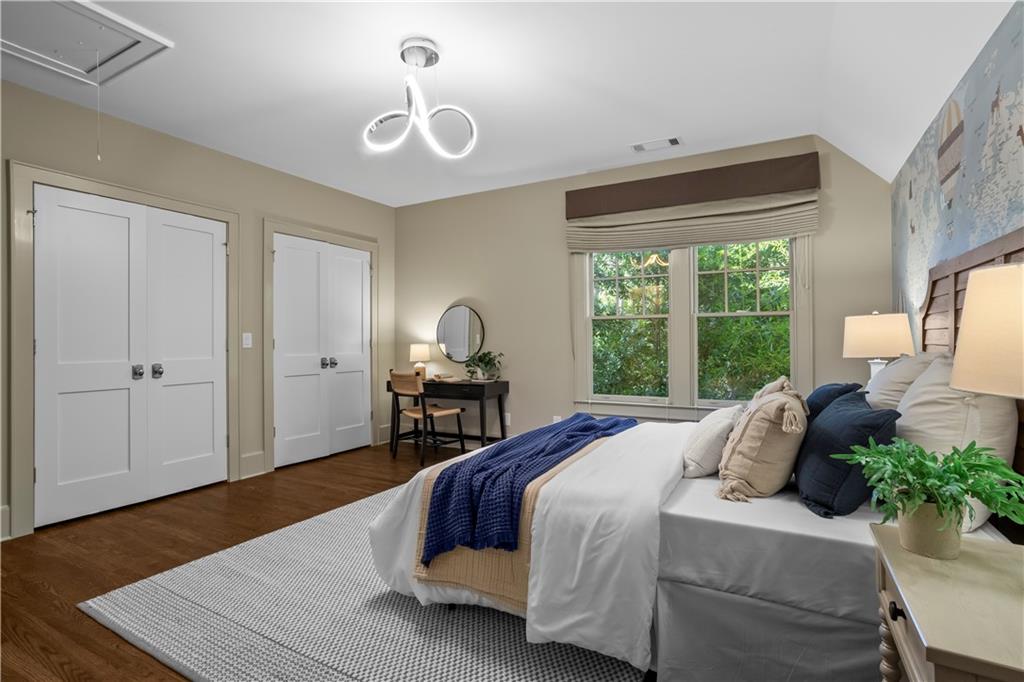 893 E Rock Springs Road NE