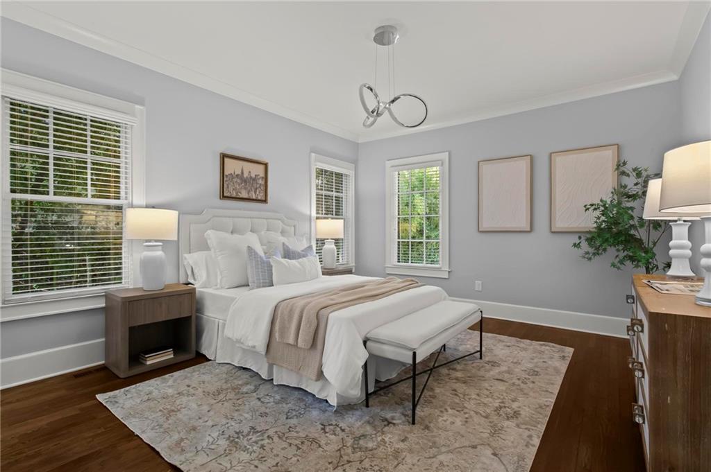 893 E Rock Springs Road NE