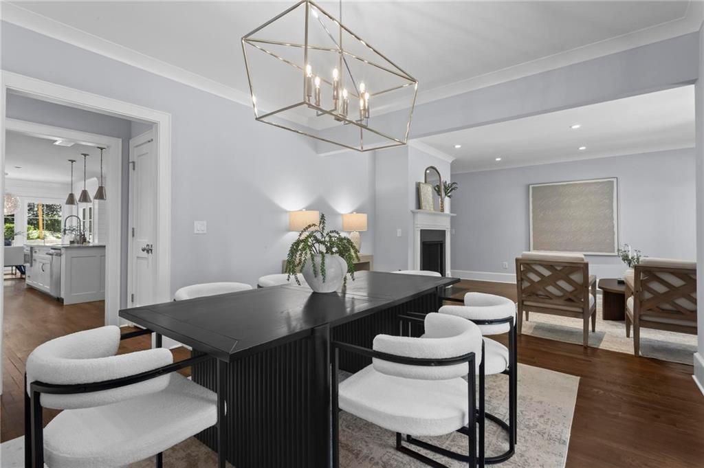 893 E Rock Springs Road NE