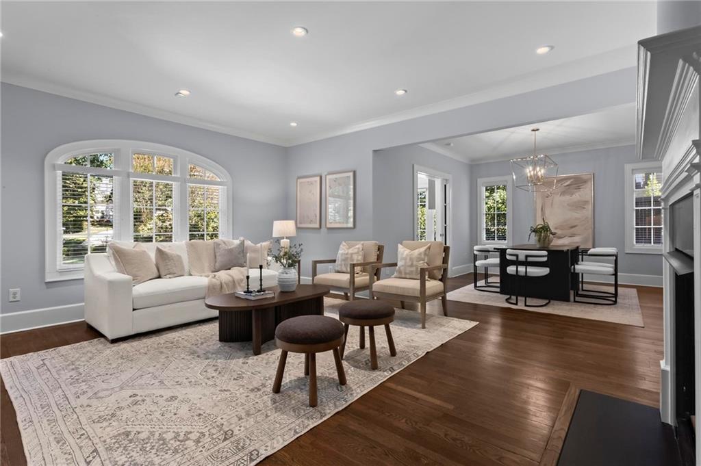 893 E Rock Springs Road NE