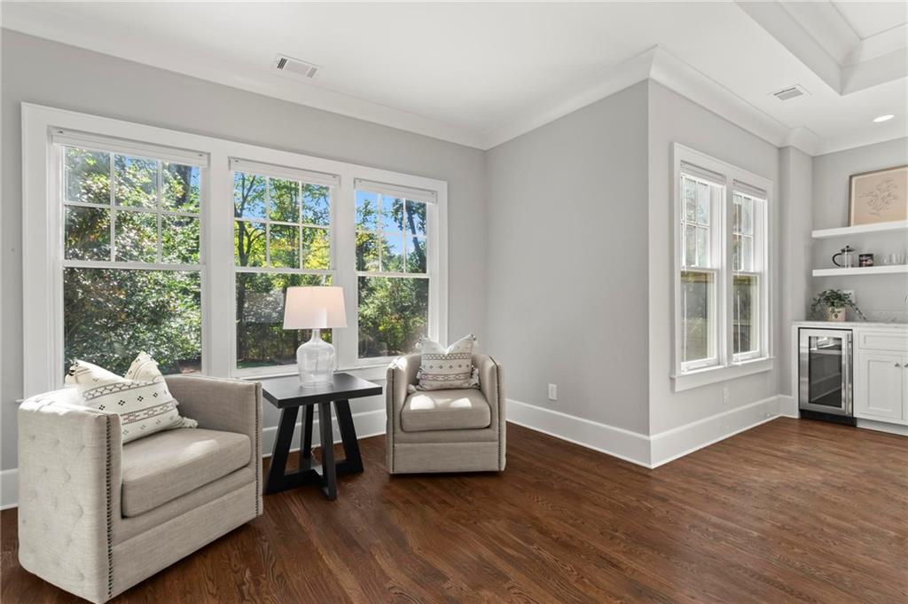 893 E Rock Springs Road NE