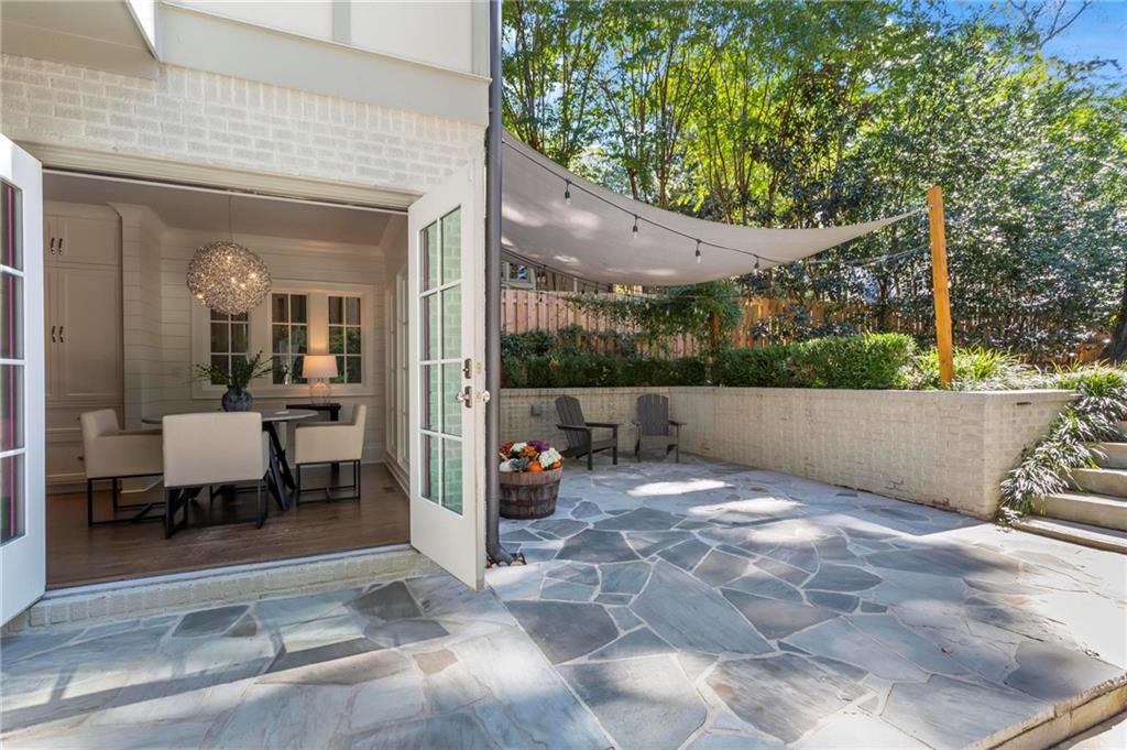 893 E Rock Springs Road NE