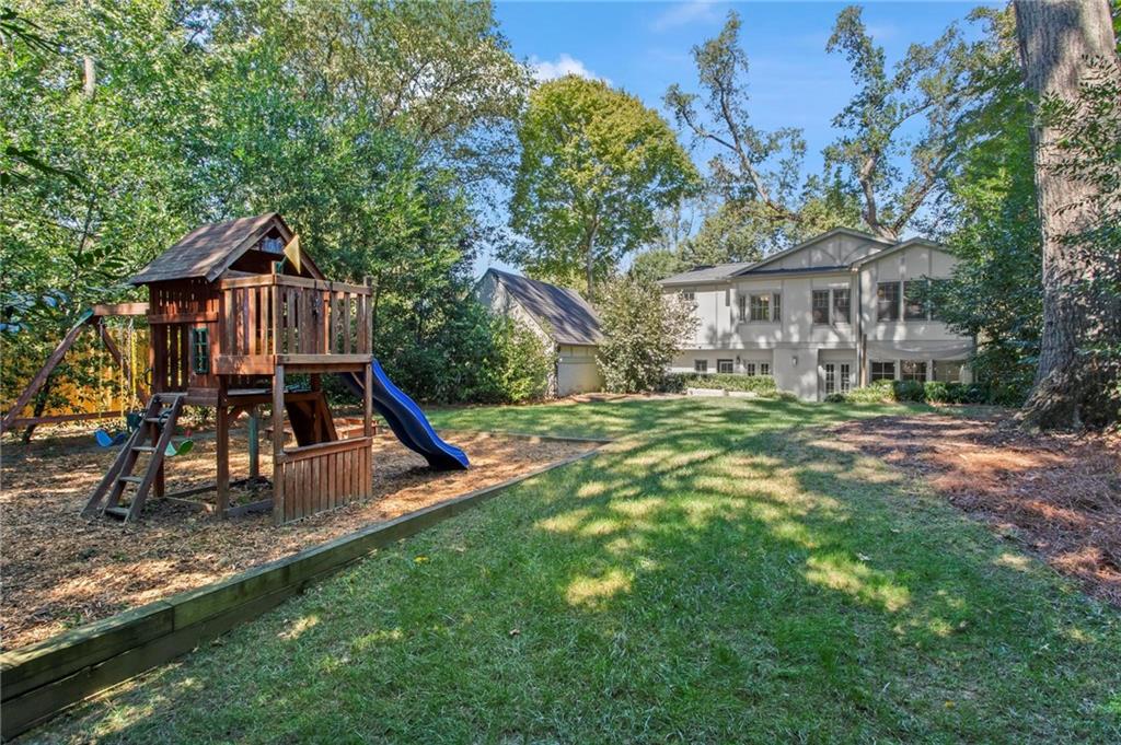 893 E Rock Springs Road NE