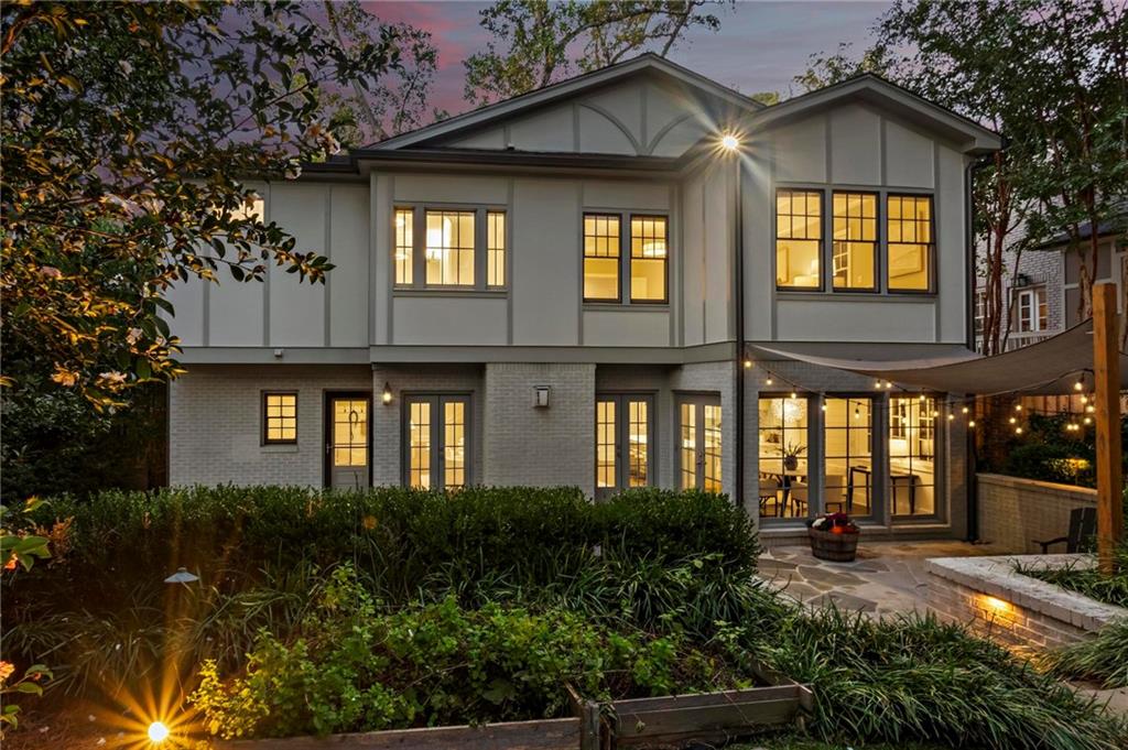 893 E Rock Springs Road NE