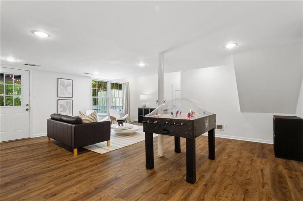 11 Ardmore Square Unit 11