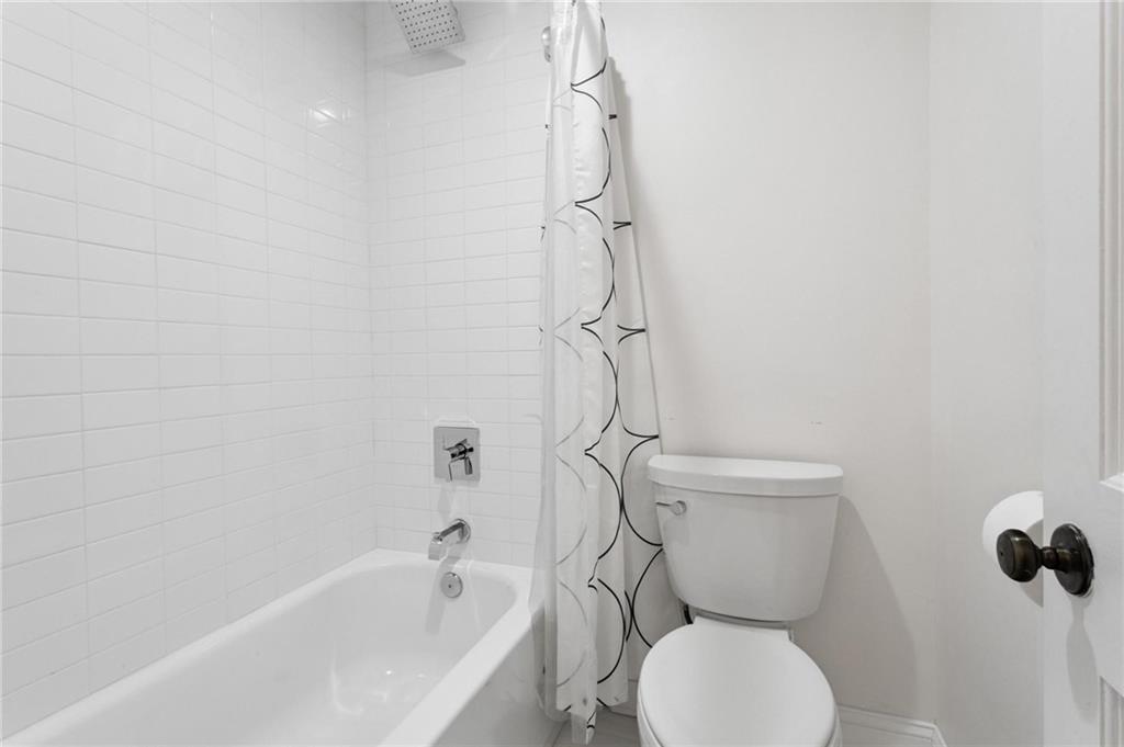 11 Ardmore Square Unit 11