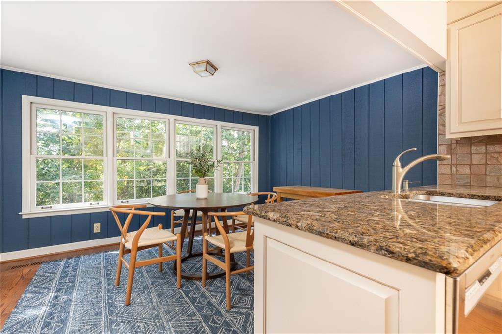 2226 Bohler Road NW