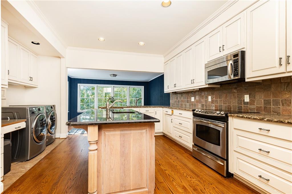 2226 Bohler Road NW