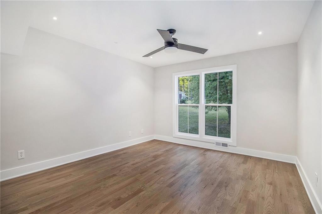 1028 W Nancy Creek Drive NE