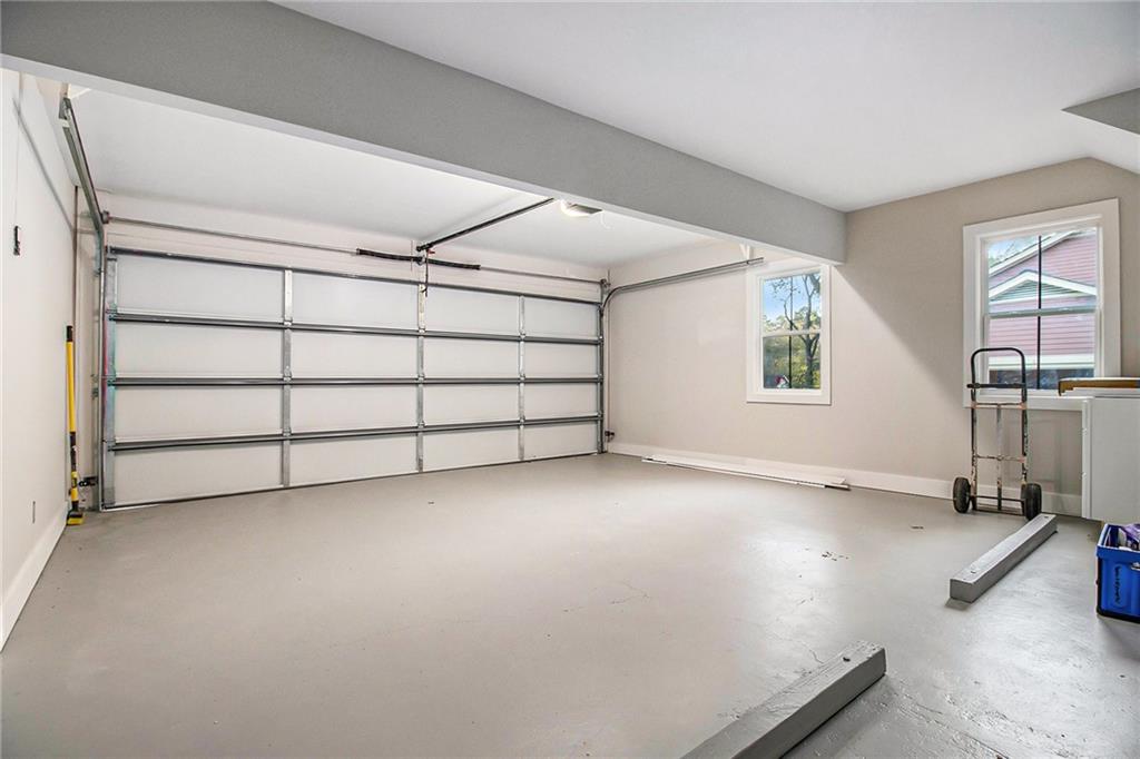 1028 W Nancy Creek Drive NE