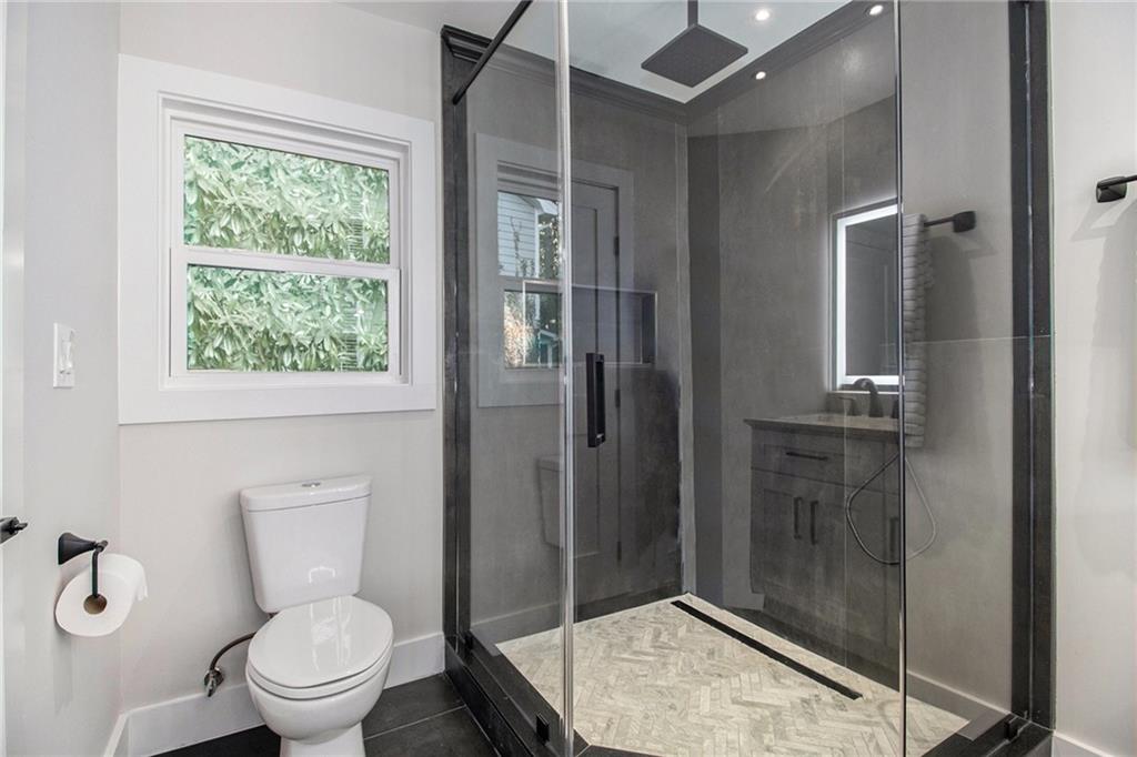 1028 W Nancy Creek Drive NE