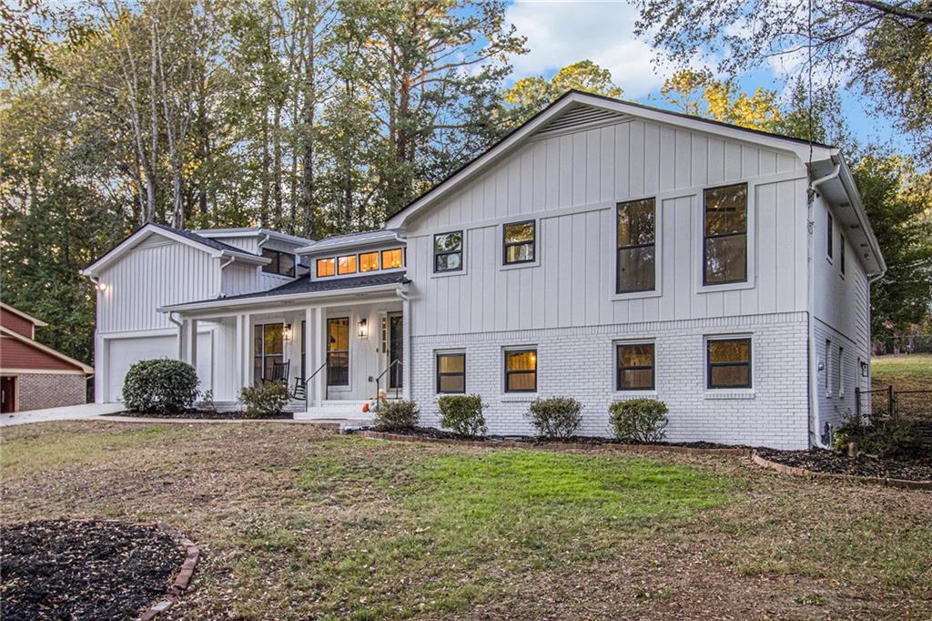 1028 W Nancy Creek Drive NE