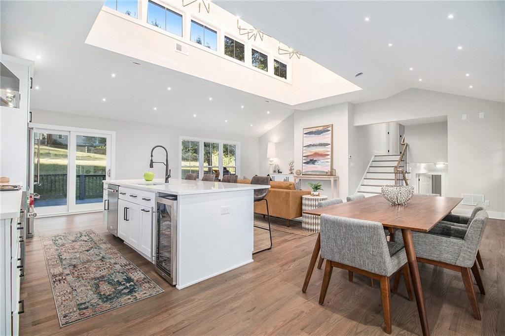 1028 W Nancy Creek Drive NE