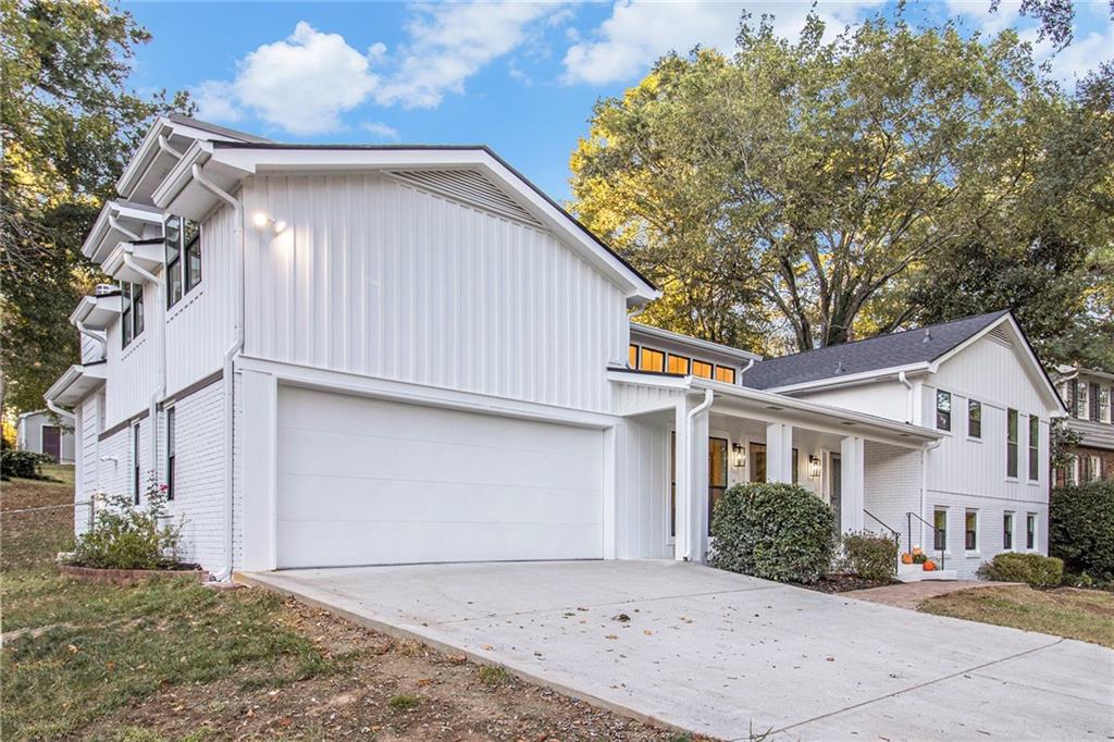 1028 W Nancy Creek Drive NE