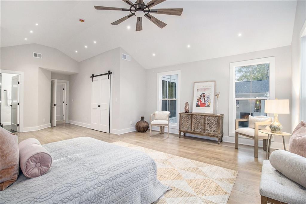 1028 W Nancy Creek Drive NE