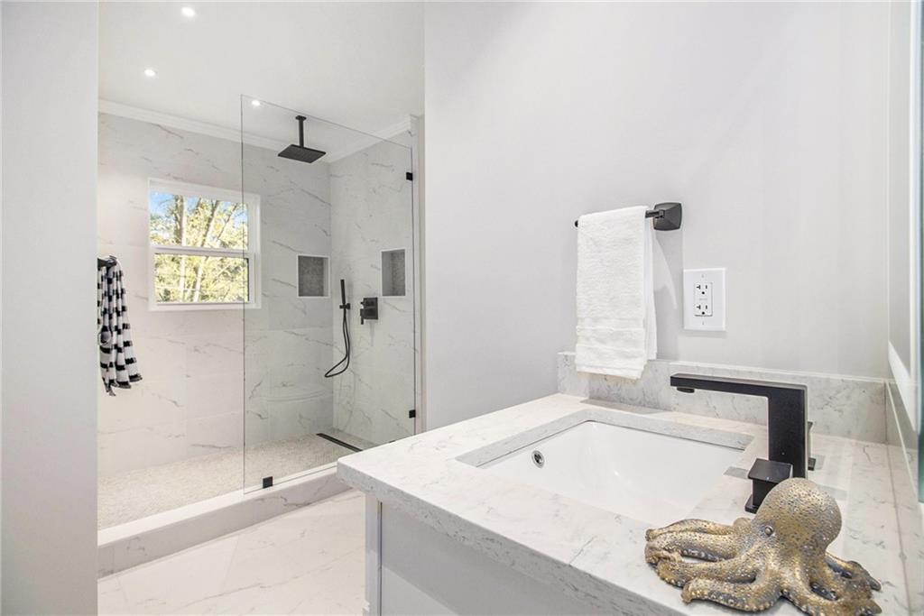 1028 W Nancy Creek Drive NE